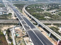 “一带一路”中欧班列西安集结中心空铁联运项目主线桥贯通